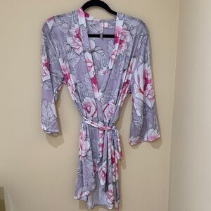 Floral Women's knee length Robe - Pink and Gray women’s nightgown size M
